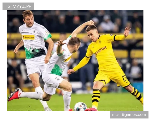 门兴格拉德巴赫2-0战胜对手，零封场次领跑德甲，防守体系再获赞誉。